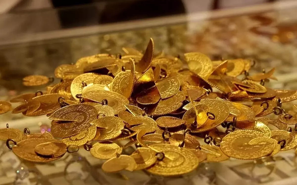 Altın fiyatları haftalık bazda ons başına 40 dolar bandında hareket etti kapak görseli, soyut, yüz ve yazı yok