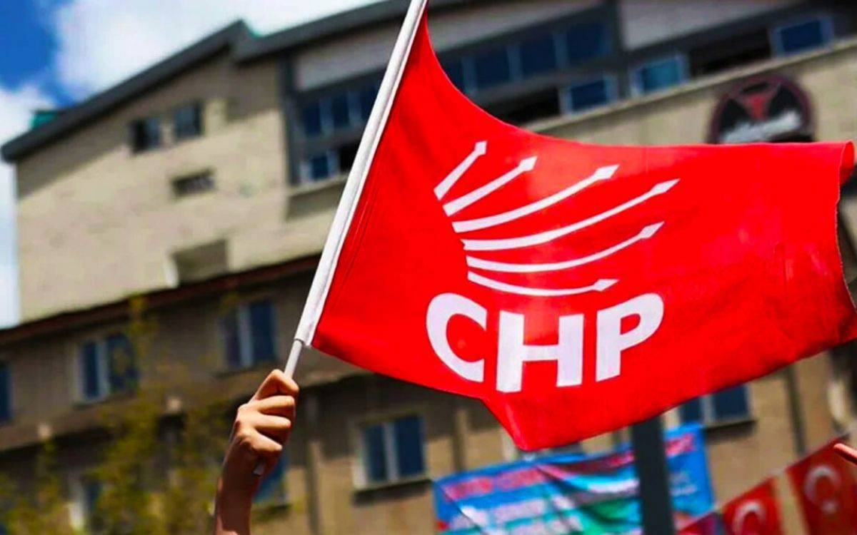 CHP'nin Durumu ve İktidar Mücadelesi: Kılıçdaroğlu'nun Projesi kapak görseli, soyut, yüz ve yazı yok