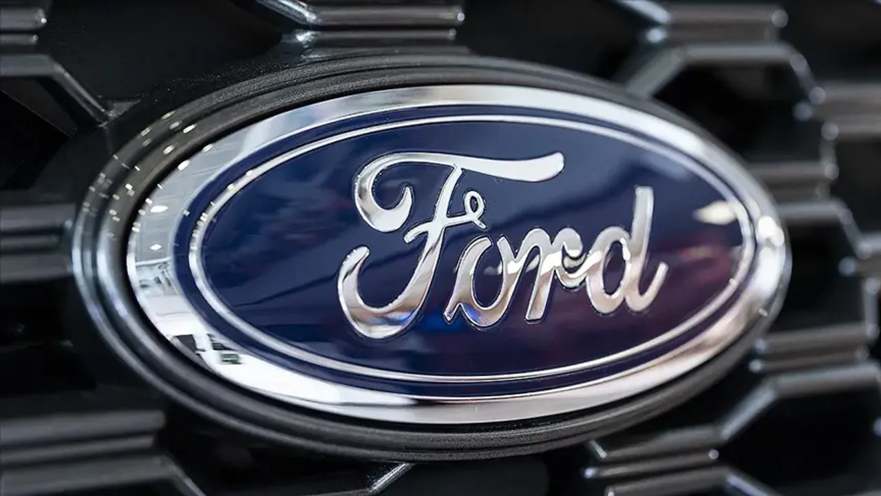 Ford'dan Dev Geri Çağırma: Yüz Binlerce Araç Tehlikede! kapak görseli