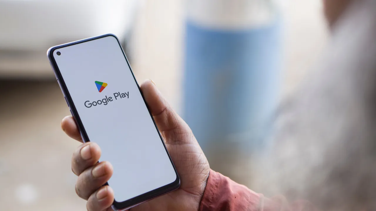 Google Play Store Ölü Uygulamalar İçin Yeni Uyarı Sistemi Geliştiriyor kapak görseli, soyut, yüz ve yazı yok