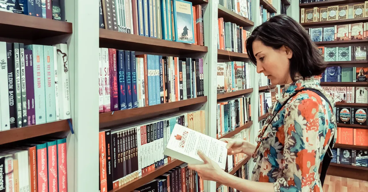 Haftanın Kitapları: Yeni Eserler Okurlarla Buluştu kapak görseli, soyut, yüz ve yazı yok