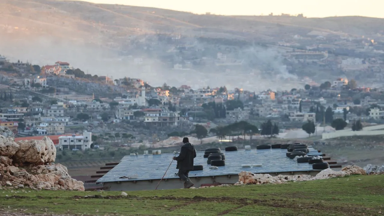 İsrail'in Lübnan Saldırılarında Can Kaybı 3 Bin 371'e Yükseldi kapak görseli, soyut, yüz ve yazı yok