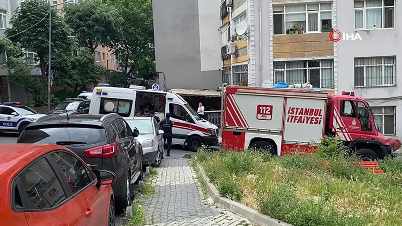 İstanbul'da Yaşlı Kadın Evinde Ölü Bulundu: Komşular İhbar Etti kapak görseli