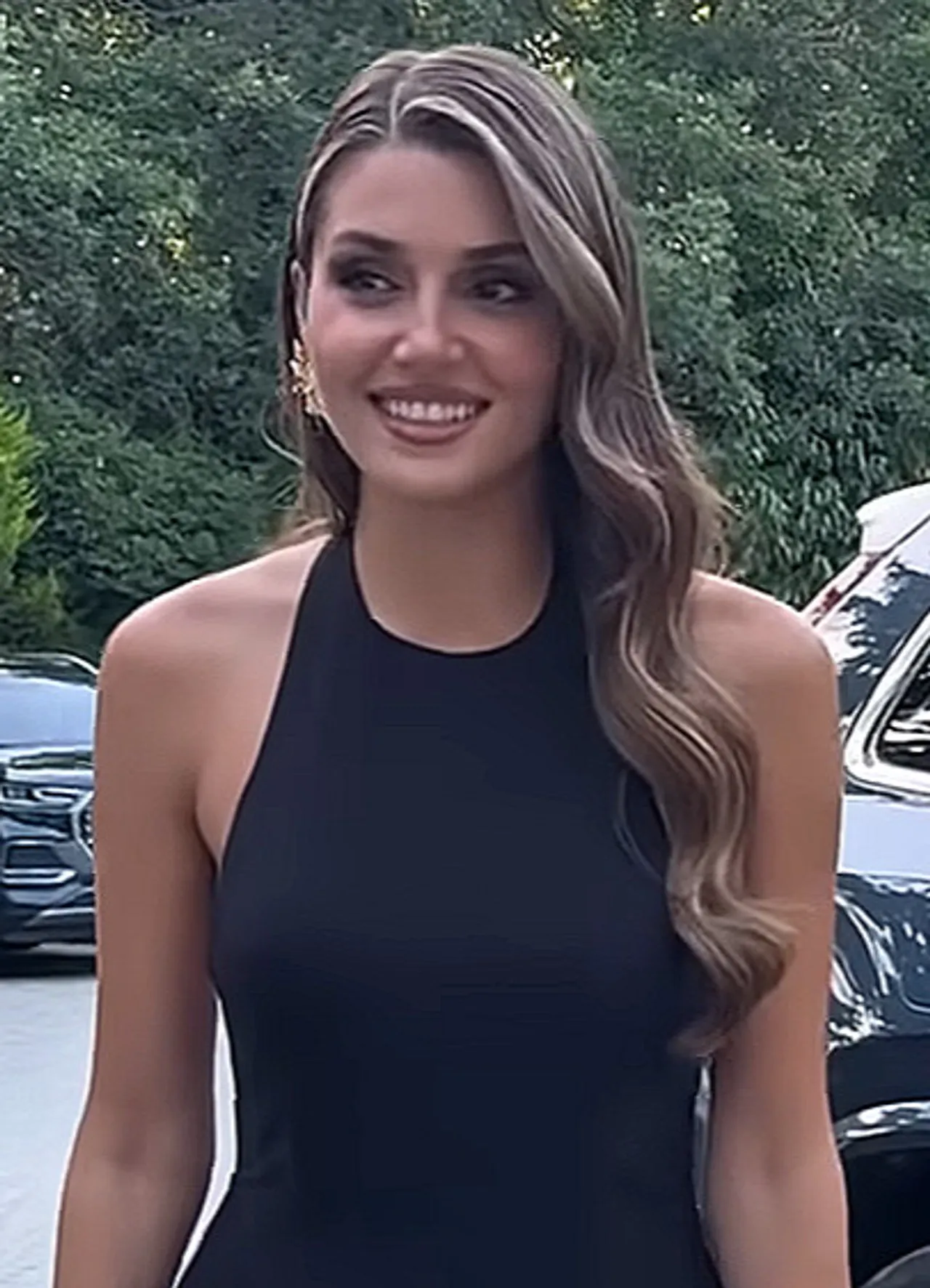 Hande Erçel Kimdir, Nereli, Neden Gündemde? İşte Hayatı kapak görseli