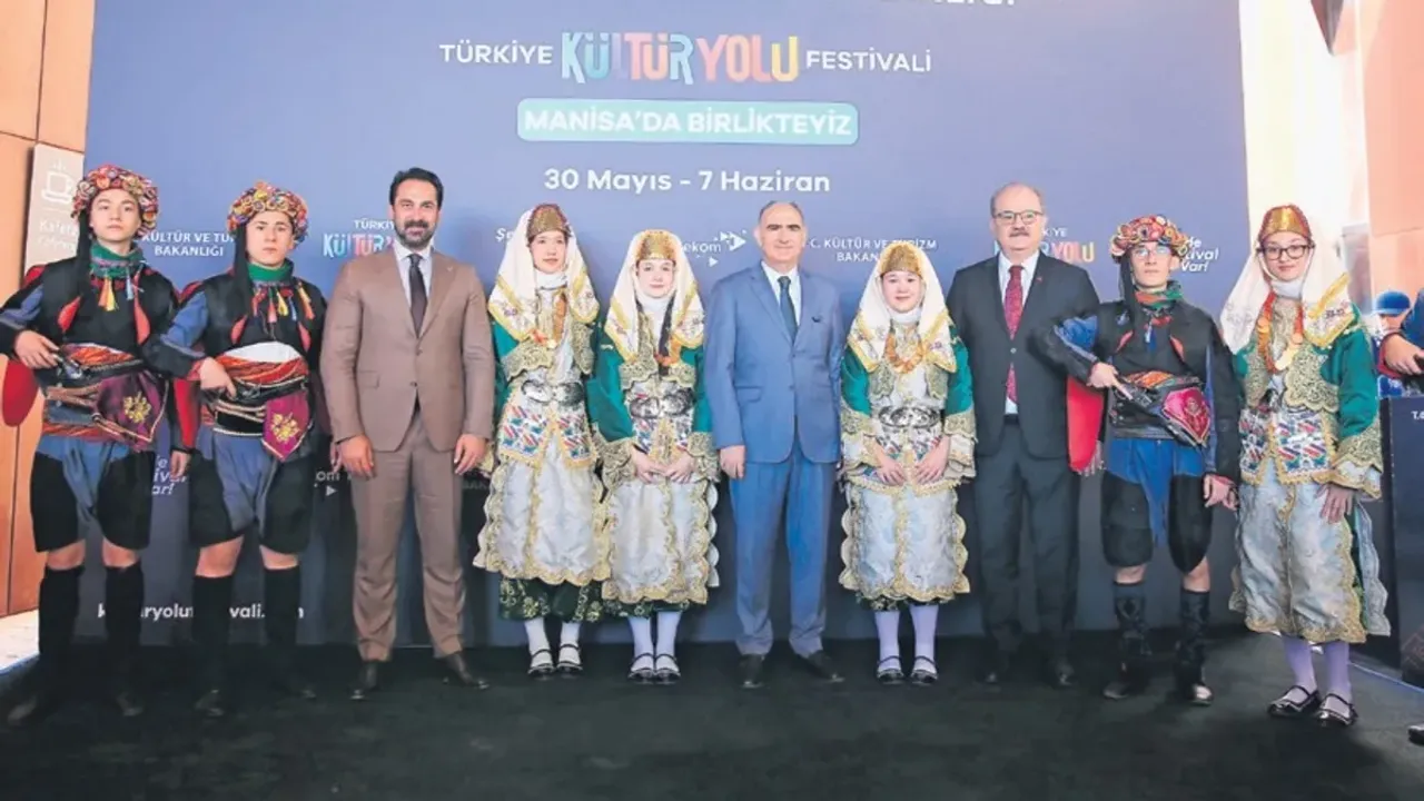 Manisa'da Türkiye Kültür Yolu Festivali İkinci Kez Ziyaretçilere Açıldı kapak görseli