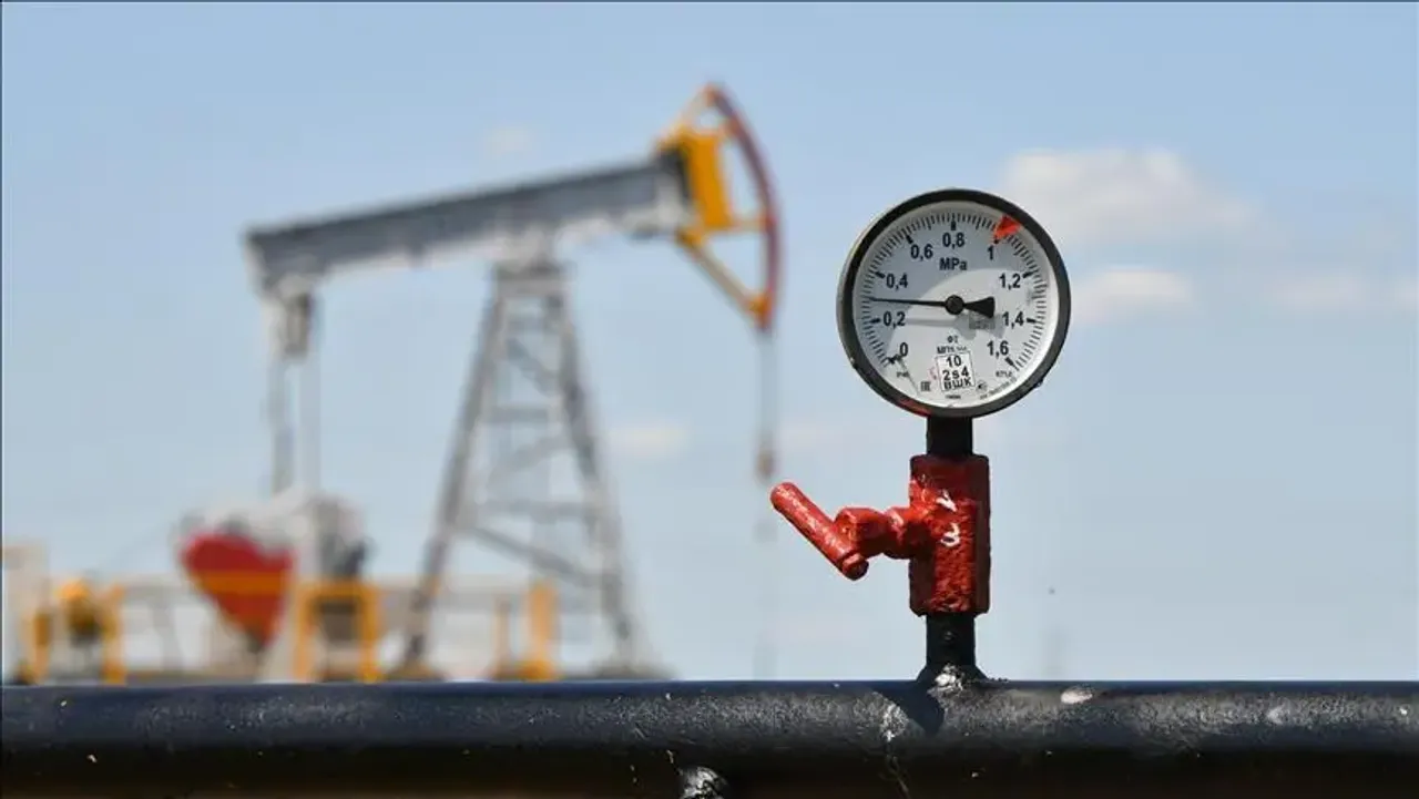 Petrol Fiyatları 25 Mayıs: Brent Petrol Varil Fiyatı Ne Kadar Oldu? kapak görseli, soyut, yüz ve yazı yok